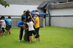 毎年の大人気プログラム。今年は雨のせいでできなかった回もありましたが。少しの雨ならへっちゃら！と元気に参加してくれた